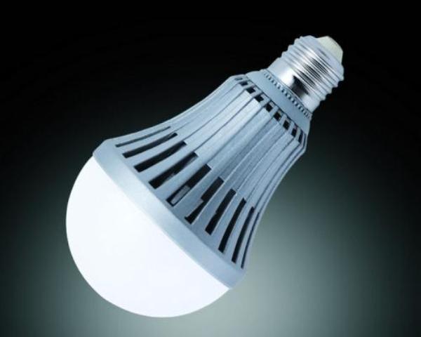 白熾燈、熒光燈、節能燈、LED燈各有什么優缺點